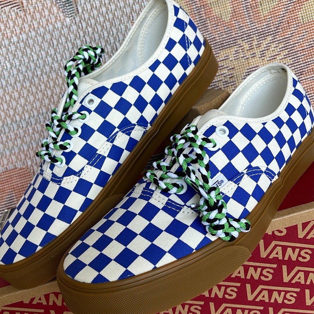 Vans Men’s Authentic
Checkerboard Blue/White
VN0009PVY6Z
Sneakers - Picture 8 of 16